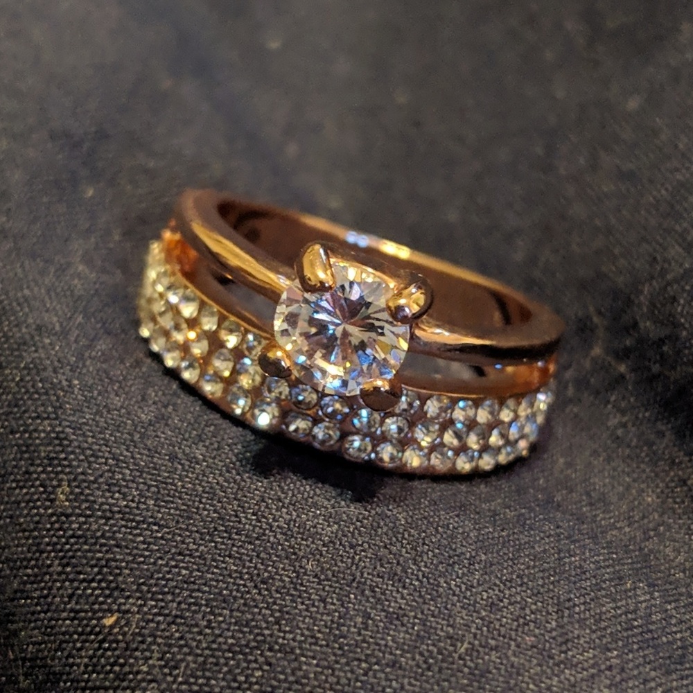 Rose gold princess ring